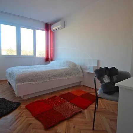 Apartment Level3/4 *